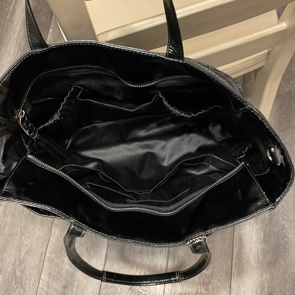 Selling a Coach diaper bag with changing pad - Picture 3 of 5